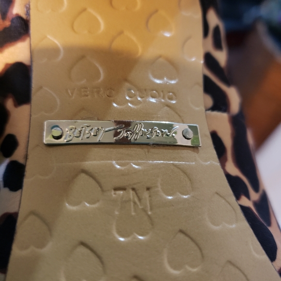 Betsey Johnson satin leopard  sz 7 - Picture 11 of 11